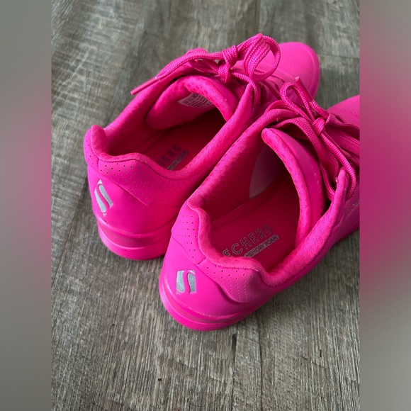 Skechers UNO - Stand on Air like new 9.5 - Picture 9 of 9
